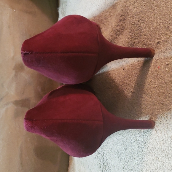 Suede Pumps - Picture 3 of 7